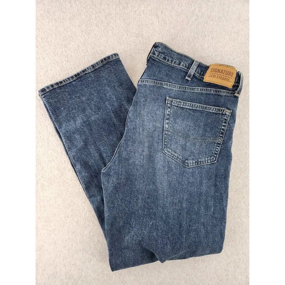 Levi Strauss Signature Men Relaxed Fit Cotton Denim Work Jeans 42x32 Medium Blue